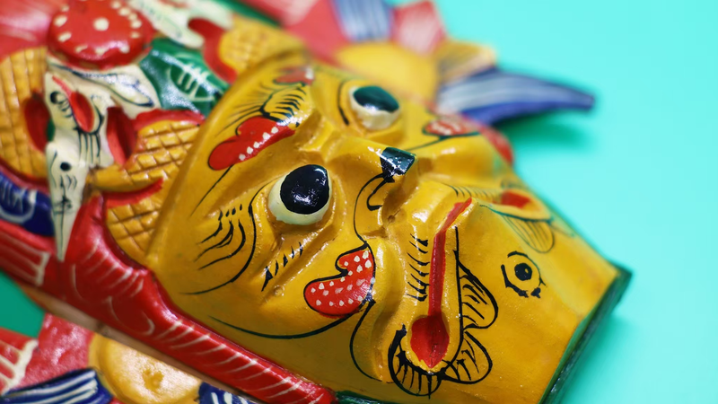 中国カルチャー最前線：TikTok離れと小紅書、仮面劇や書店が映す4つの風景