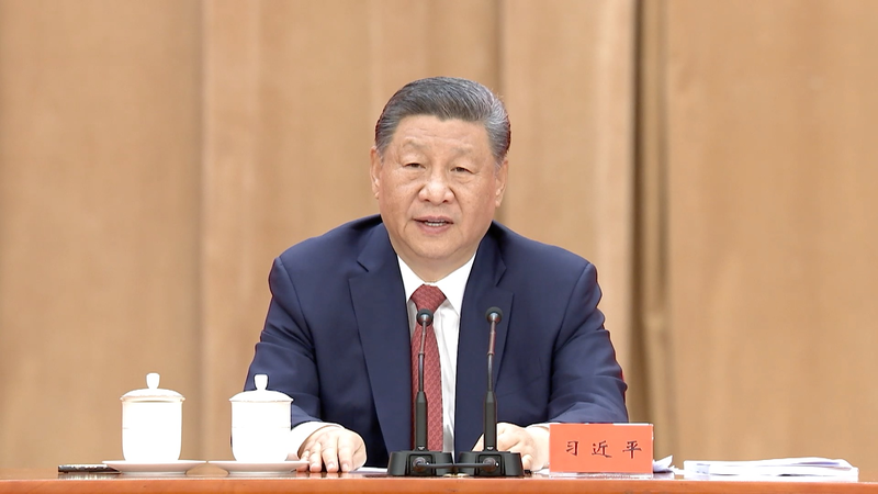 習近平氏、労働者の団結を呼びかけ　中国の「偉大な復興」へ video poster