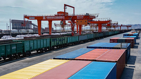 中国新疆、開放拡大で活力高まる　一帯一路の中核へ