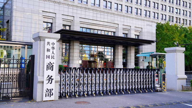 中国がカナダ産製品に追加関税　菜種油に100％、水産物と豚肉に25％