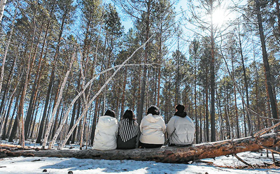 若者の旅行トレンド「寝そべり旅」とリバーストラベルが広がる理由