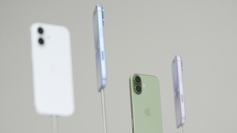 ついに「普通に使える」iPhone 17ベーシック　アップルの戦略はどこへ？