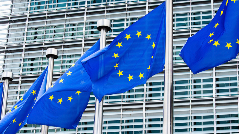 EU、米国への930億ユーロ報復関税を停止　内側から上がる異論と自律性の試練