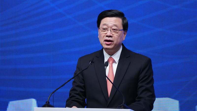 香港行政長官、高市首相の台湾発言を批判　日本への渡航警戒も更新