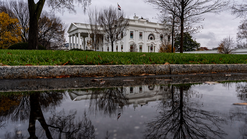 トランプ大統領、カリブ海の麻薬密輸組織への陸上攻撃開始を表明