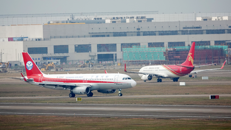 高市首相の対中発言で中国観光客が減少 日本行きフライト16％キャンセル