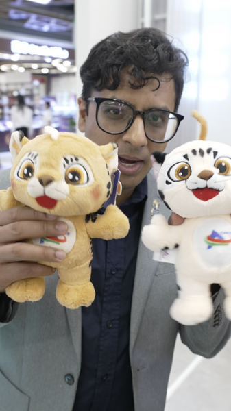 湖南Gaoqiaoグランドマーケットで味わう中国・アフリカの1分間散歩 video poster