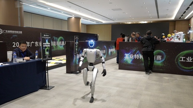 中国本土・広東省でロボット競技会、32チームが実戦シナリオで腕比べ video poster