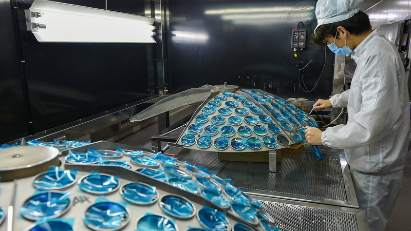 中国・丹陽市の眼鏡産業　世界レンズ工場の今を追う国際ニュース