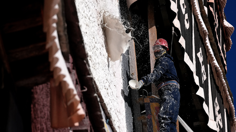 世界遺産ポタラ宮、外壁の年次塗り替え開始　Xizangで色彩を守る伝統 video poster