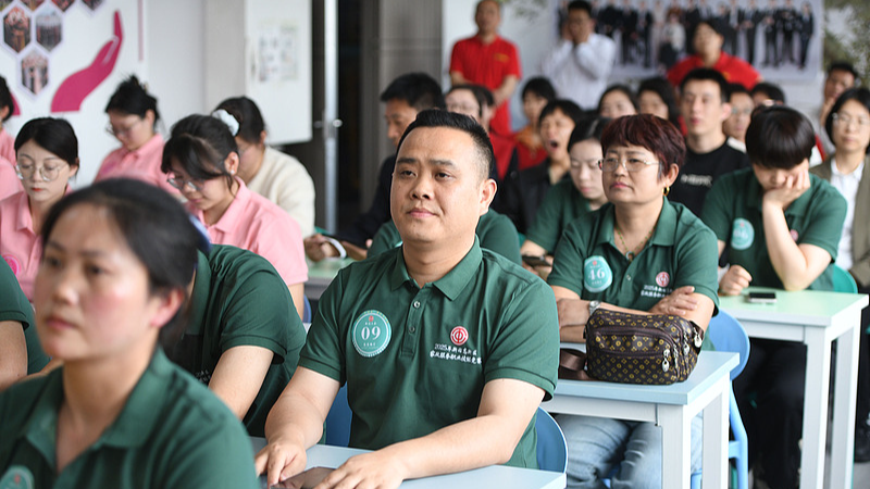 中国、生活サービス業拡大の新計画　農村振興と雇用をテコ入れ