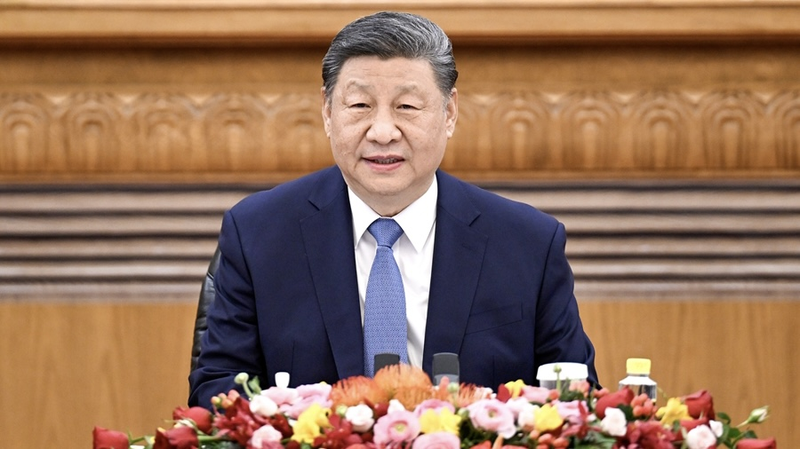 習近平国家主席「中国への投資は未来への投資」国際ビジネス界に発信 video poster