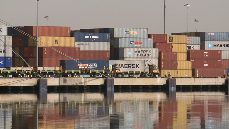 貿易戦争が世界の貿易を直撃 ロサンゼルスから見る2025年のリスク video poster