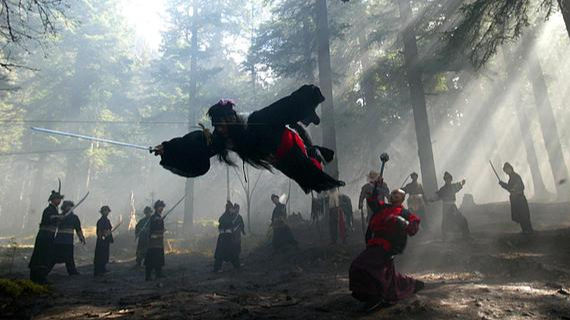 中国武侠101：カンフーの達人はなぜ空を飛ぶのか