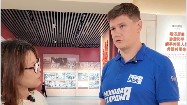 ロシアの若者が南京大虐殺に向き合う　中国の戦争記念館で歴史の真実を守る誓い video poster