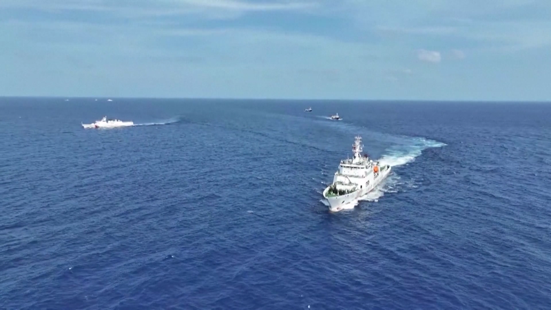 中国海警局、南沙群島・鉄線礁付近でフィリピン船2隻を退去させる