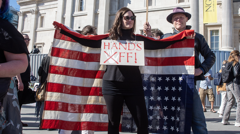 世論調査：米英で広がるトランプ氏通商リスクへの不安と中国への信頼