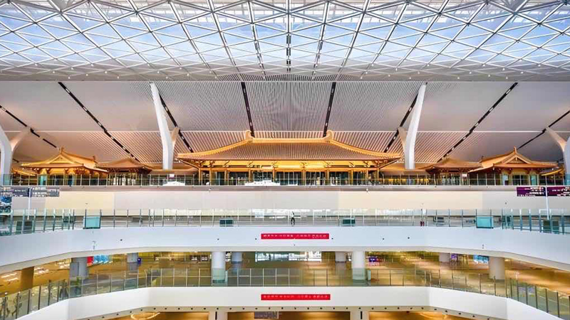 西安空港ターミナルの中の小さな博物館　シルクロードの歴史を伝えるWest Airport Museum video poster