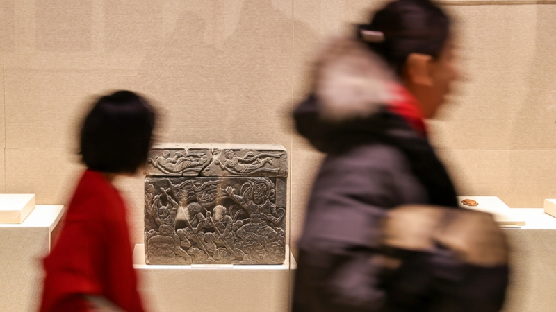 映画哪吒2ヒットで再注目　遼代石棺に刻まれた哪吒伝説が公開