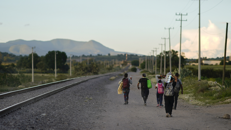 トランプ次期大統領、メキシコとカナダ製品に25％関税を予告