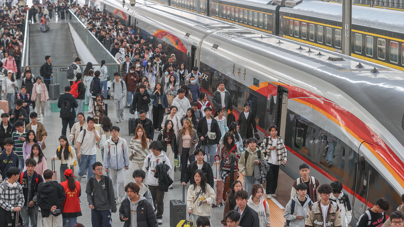 中国メーデー連休で1億4400万人移動見込み　鉄道ラッシュの実像を読む