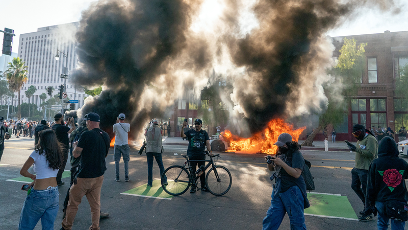 ロサンゼルス抗議デモで約700人の米海兵隊が動員　トランプ政権の対応に波紋