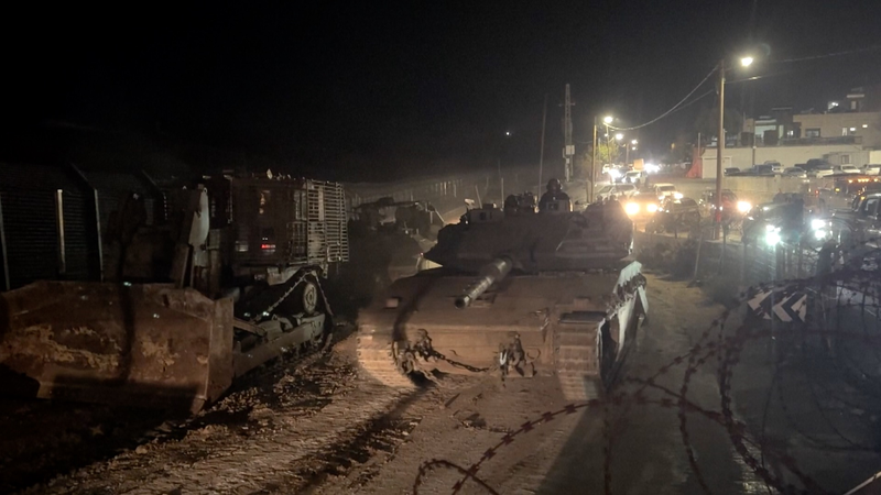 シリア首都ダマスカス陥落　アサド退陣とロシア亡命、その後何が起きたか video poster