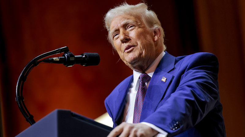 トランプ政権の連邦職員大量解雇、米地裁が当面容認