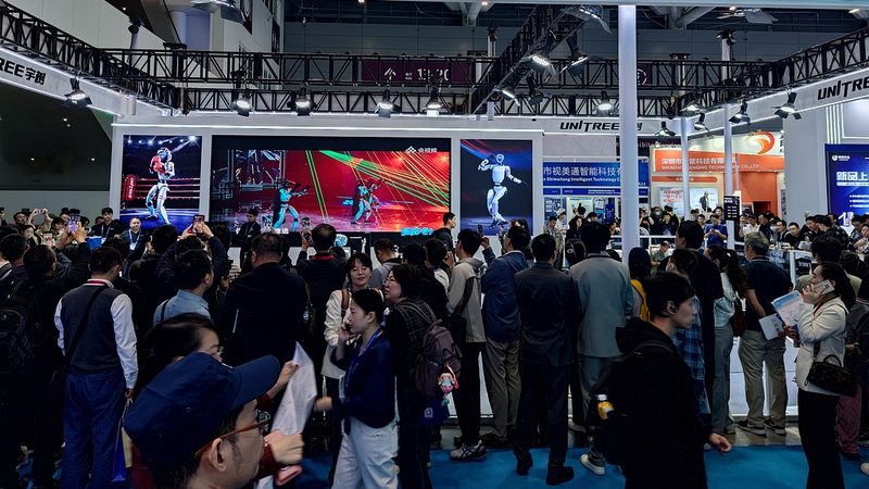 中国・李強国務院総理が消費拡大とAI活用を指示　国務院常務会議を解説