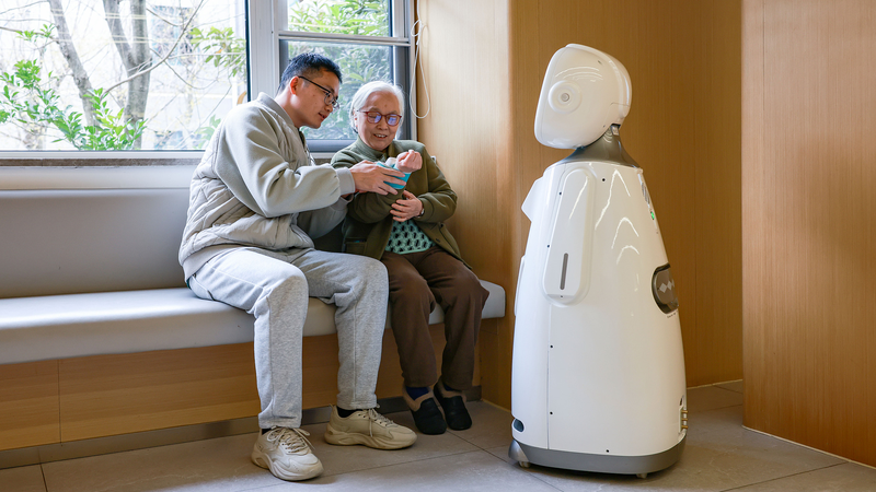 中国の高齢者介護改革、目標は「すべての高齢者に基本的ケア」