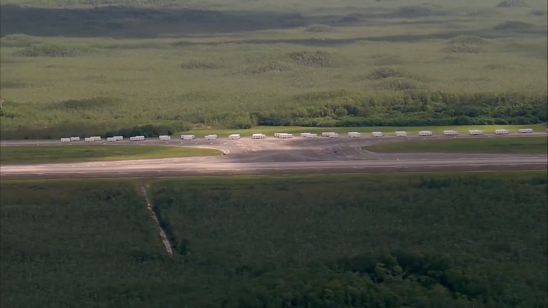 フロリダの移民収容施設計画に抗議　アリゲーター・アルカトラズとは video poster