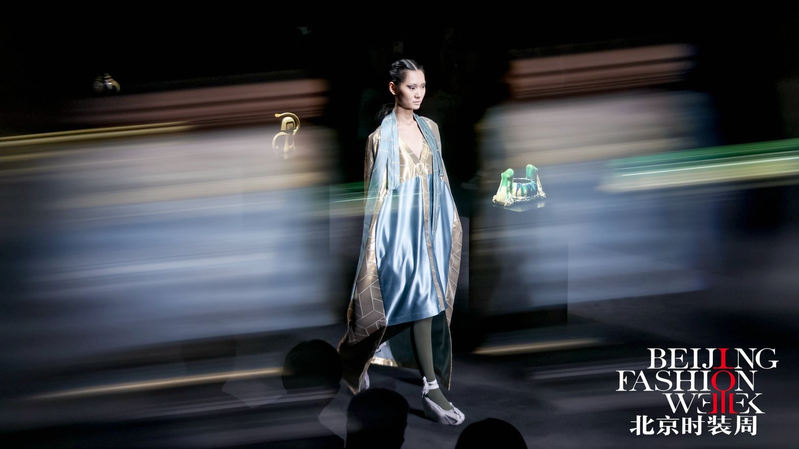 北京ファッションウィーク2025閉幕　ナシゼが示したアートと伝統の融合 video poster