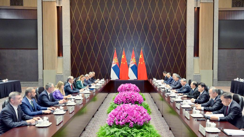 中国とセルビアが協力強化へ　AI・鉄道・FTAで「新時代」のパートナーシップ