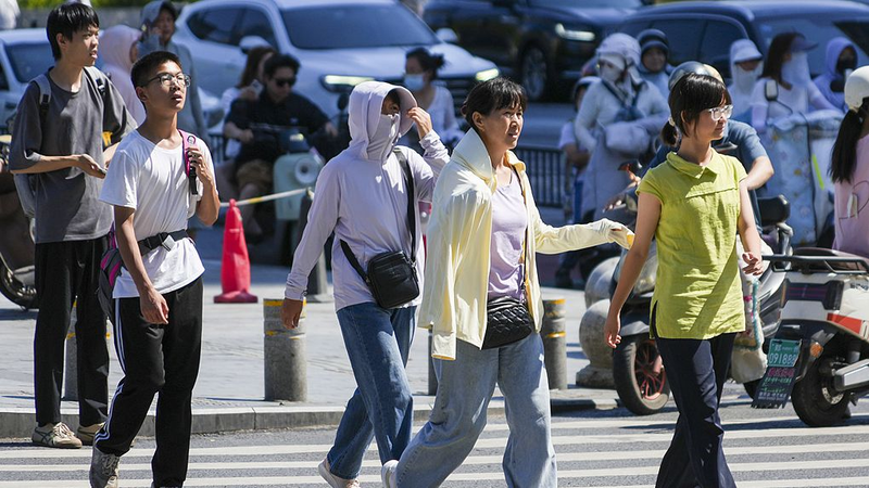 中国本土を襲う記録的猛暑　2万件超の高温警報と広がる暑さ対策