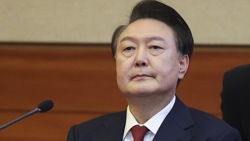 韓国憲法裁、尹錫悦大統領の弾劾を認定　短期戒厳令が招いた憲政危機