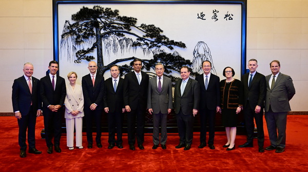 王毅外相、米国との「対話チャンネル拡大」を呼びかけ　米中関係はどこへ