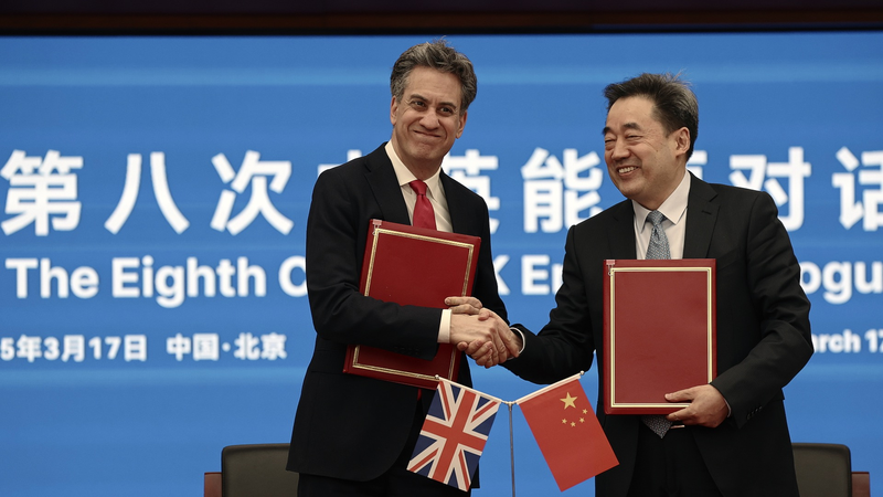 中国と英国がクリーンエネルギー協力強化　第8回エネルギー対話 video poster