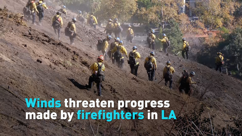 ロサンゼルス山火事、強風で悪化懸念　死者25人と行方不明者多数 video poster