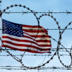 VFFIZ6YQHCZ8S5AMZUKM - NewsTomo – 日本語で読む、世界のニュースハブ トランプ氏、2026年に移民取締り拡大へ 職場摘発も焦点に