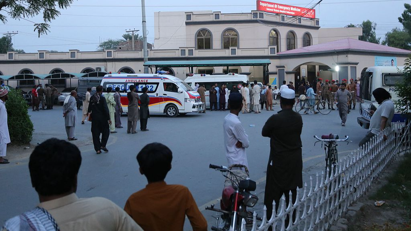 インド・パキスタン緊張高まる　空爆と撃墜主張、国連が自制要請 video poster