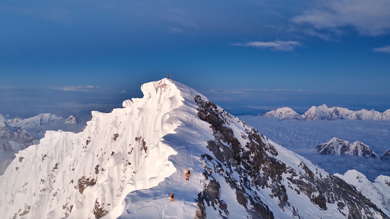 世界初、チョモランマ北坡をワンカット撮影　中国人写真家の挑戦 video poster