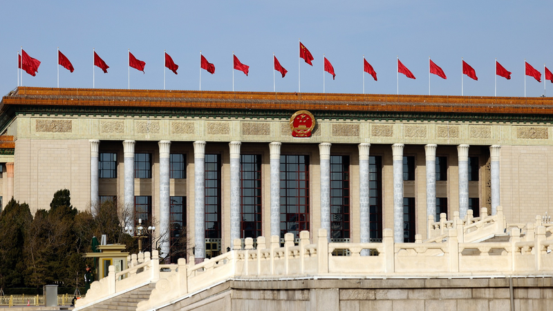 中国が米中距離ミサイルのアジア配備に強く反対　王毅外相が表明 video poster