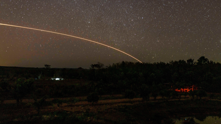 中国の特使、カンボジアとタイへ往復外交　国境衝突の早期沈静化めざす