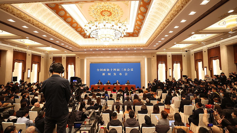 国際ニュース：中国の開放はさらに広く　CPPCC報道官が語る経済グローバル化 video poster