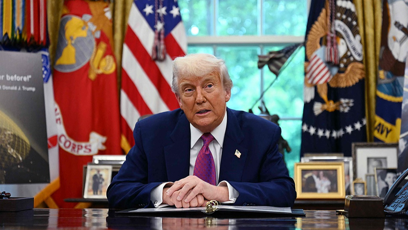 トランプ大統領の支持率が42％に低下　関税とインフレに揺れる米国世論