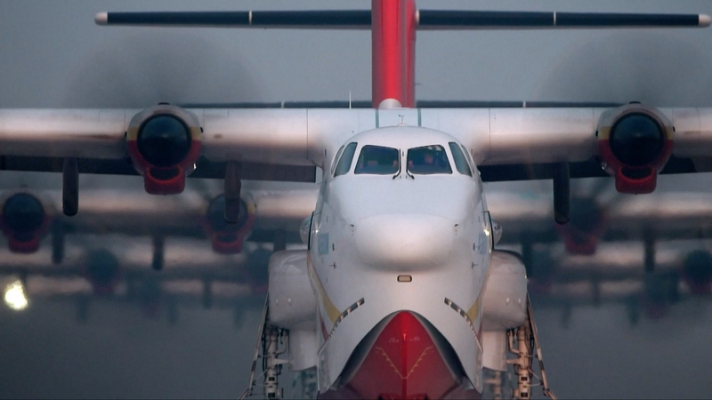 中国の大型水陸両用機AG600、強い横風試験に合格　複雑な環境での運用に前進 video poster