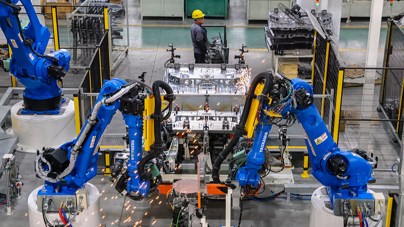 中国経済、7月も堅調成長　ハイテク製造とECがけん引