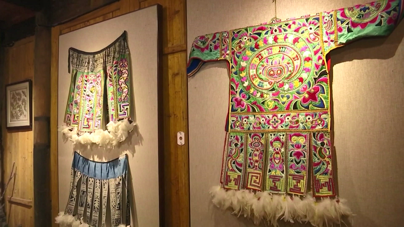 中国ニュース 貴州のMuseum of Memory on Hands 手の記憶を守る博物館 video poster