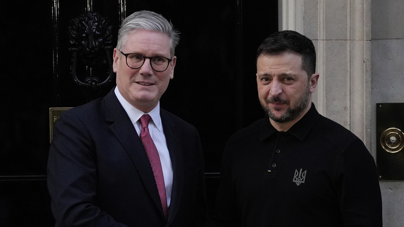 スターマー英首相がゼレンスキー大統領と会談　揺るぎない支援を表明 video poster