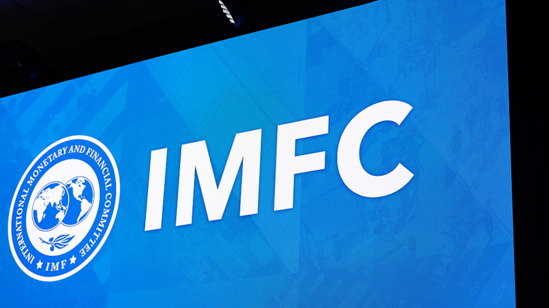 米国の関税は途上国を危機に　中国人民銀行総裁がIMF会合で警鐘 video poster